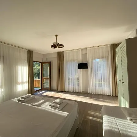 Hotel Elyada Ve Bag Evi 8 Yas Uestue