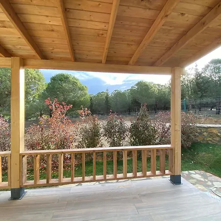 Elyada Ve Bag Evi 8 Yas Uestue