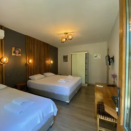 Elyada Ve Bag Evi 8 Yas Uestue Hotell 2*