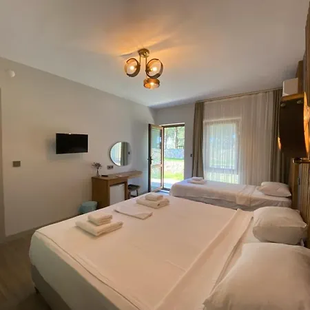 Hotell Elyada Ve Bag Evi 8 Yas Uestue