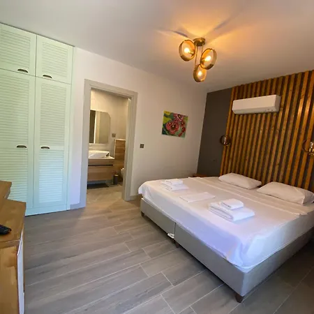 Elyada Ve Bag Evi 8 Yas Uestue Hotell 2*