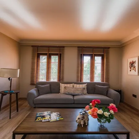 Elyada Ve Bag Evi 8 Yas Uestue 2* Τένεδος