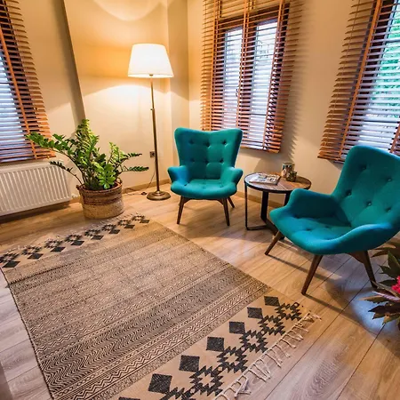 Elyada Ve Bag Evi 8 Yas Uestue Hotell 2*