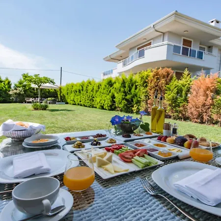 Elyada Ve Bag Evi 8 Yas Uestue 2* Tenedos