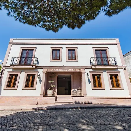 Elyada Ve Bag Evi 8 Yas Uestue