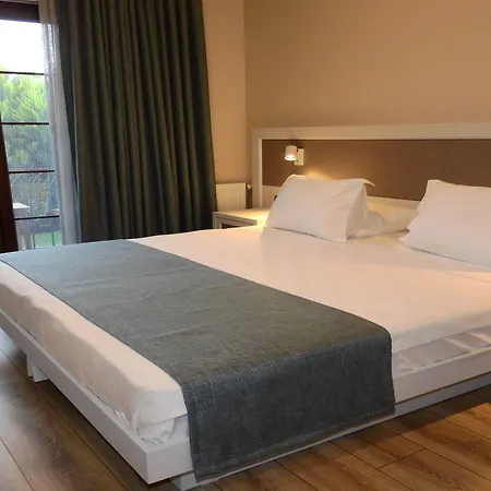 Elyada Ve Bag Evi 8 Yas Uestue Hotell 2*